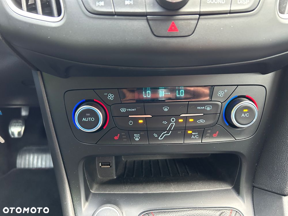 Ford Focus Turnier 1.5 EcoBoost Start-Stopp-System ST-Line - 27