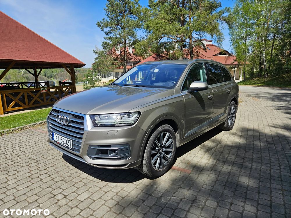 Audi Q7 - 1