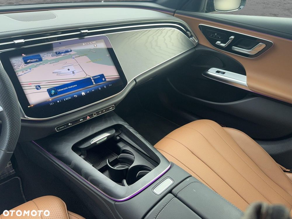 Mercedes-Benz Klasa E 220 d mHEV AMG 9G-Tronic - 16
