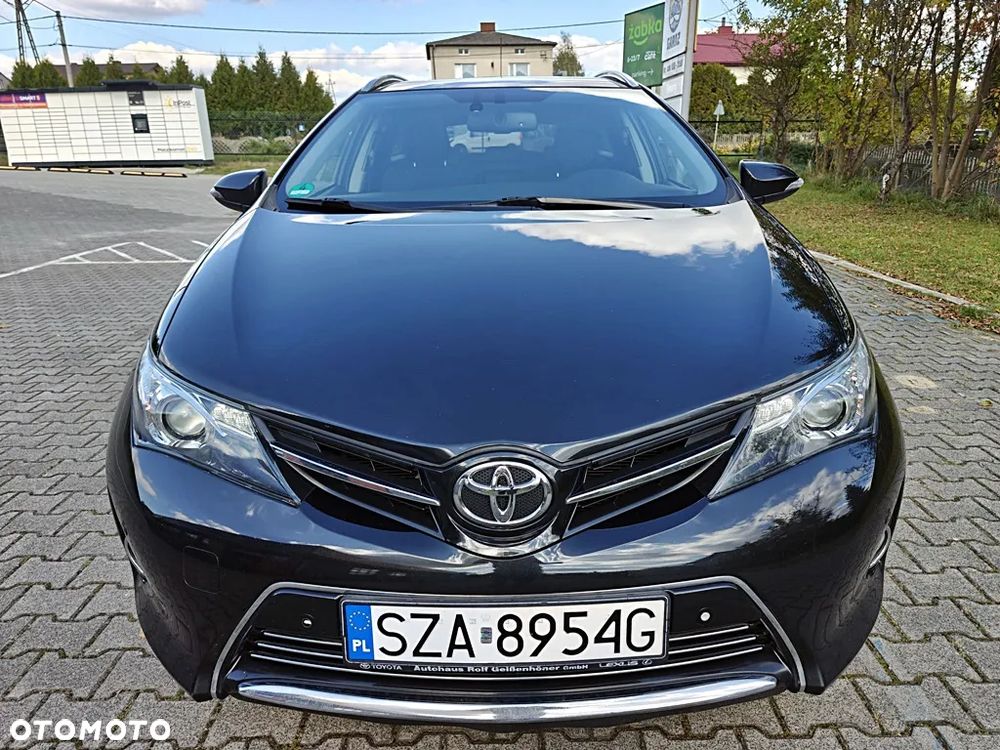 Toyota Auris 1.6 Premium Comfort MS - 2