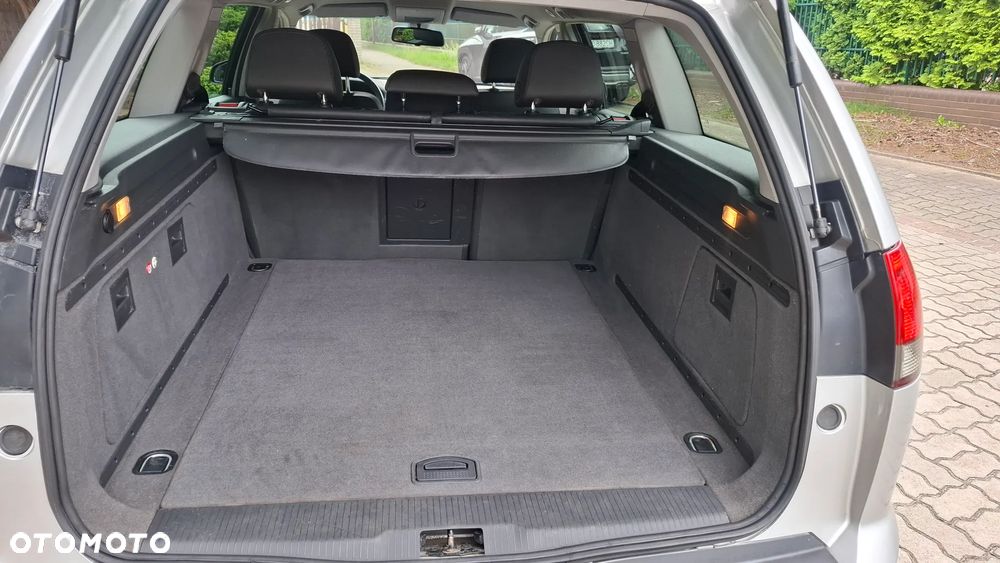 Opel Vectra 1.9 CDTI DPF Cosmo Plus - 10