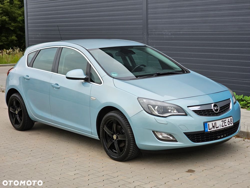 Opel Astra 1.4 ecoFLEX Cosmo - 10