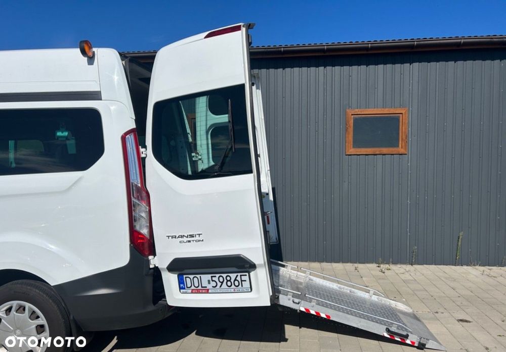 Ford Transit Custom - 11