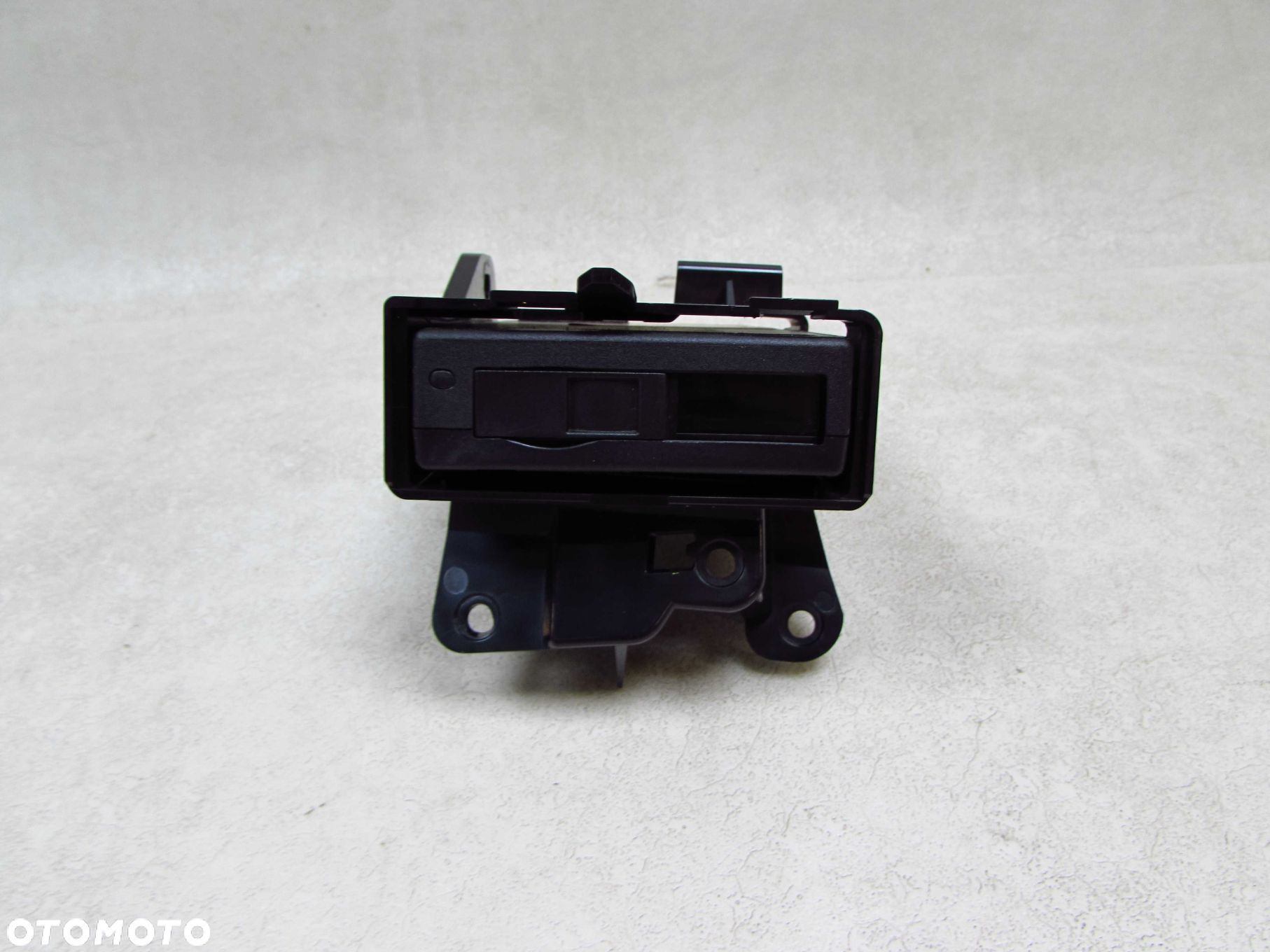 MAZDA CX-5 12-17 CZYTNIK KART NAVI NAWIGACJI TOMTOM KD8179EF0 - 1