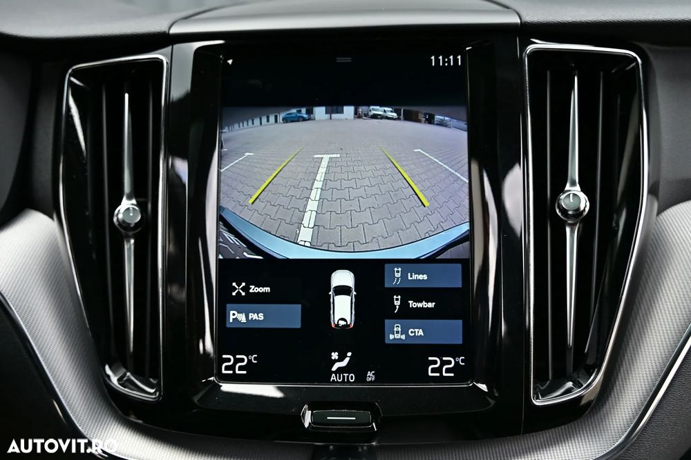 Volvo XC 60 D5 AWD R-Design - 34