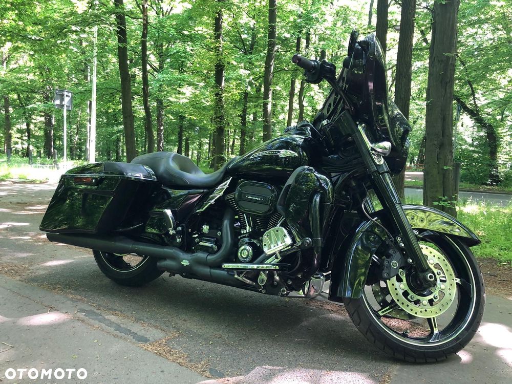 Harley-Davidson CVO Street Glide - 15