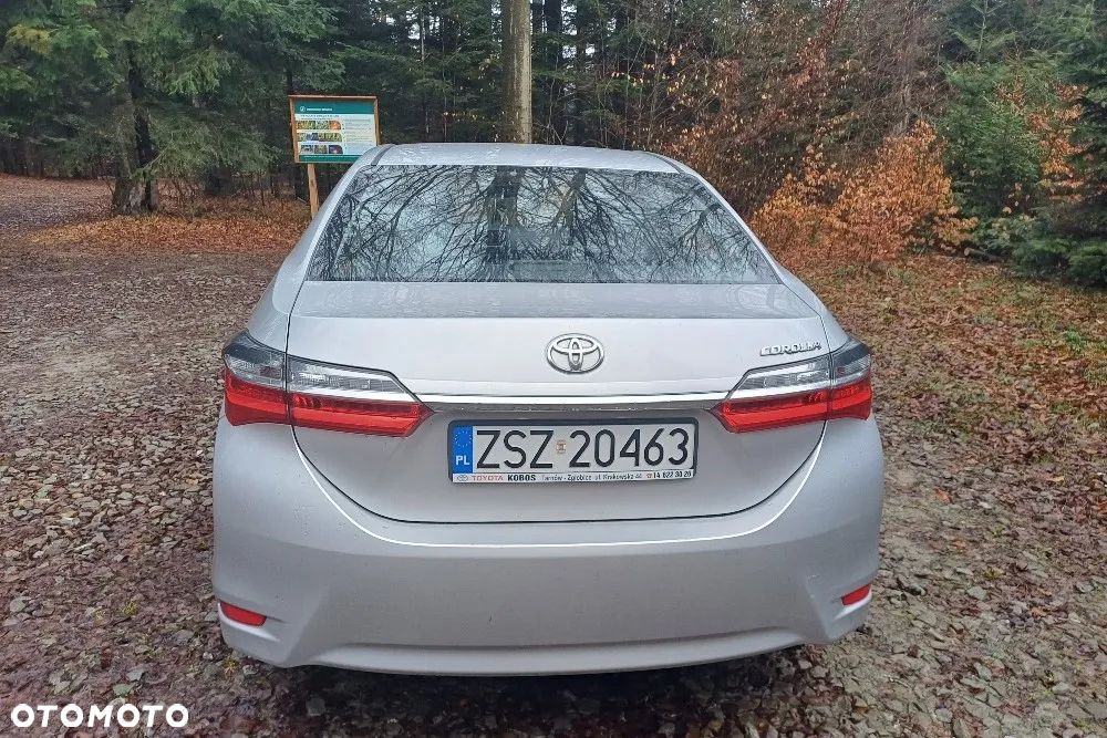 Toyota Corolla 1.4 D-4D Premium - 4