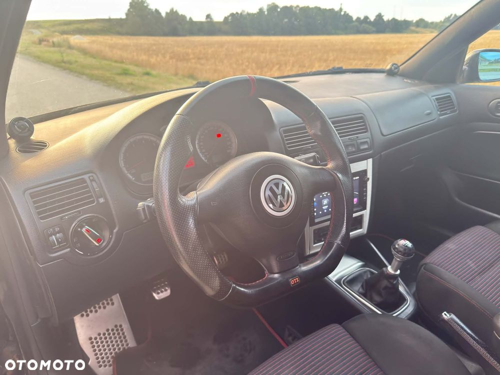Volkswagen Golf 1.8 20V Turbo GTI - 8