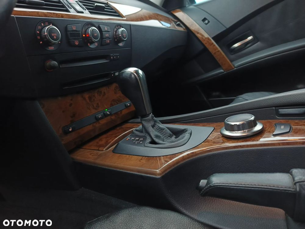 BMW Seria 5 530xd - 25