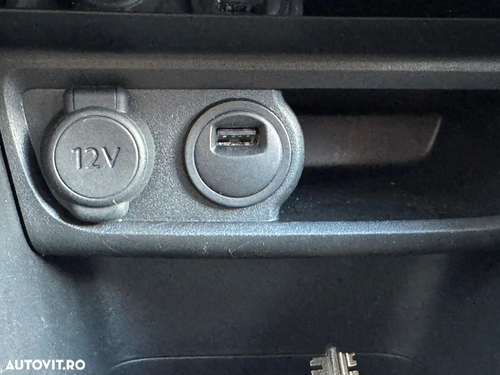 Peugeot 2008 PureTech 110 GPF Stop&Start EAT6 Allure - 21