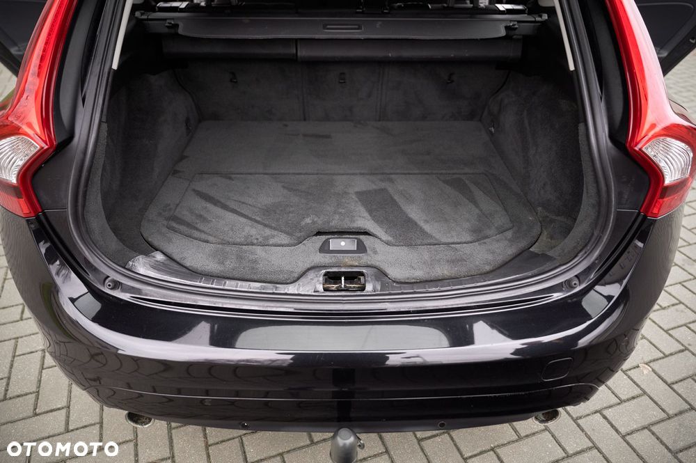 Volvo V60 T5 Geartronic Momentum - 19