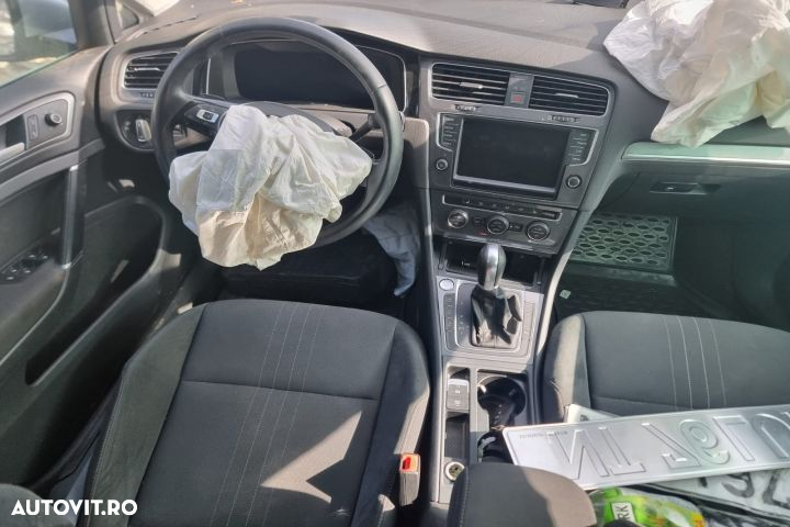 Mocheta portbagaj 5g9858855 Volkswagen VW Golf 7  [din 2012 pana  2017] seria - 5