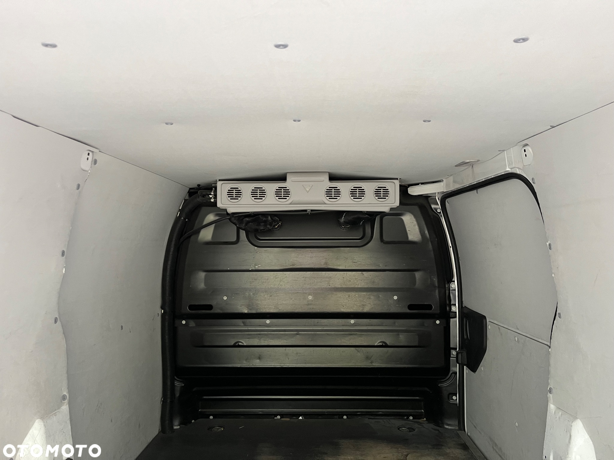 Opel Vivaro - 9