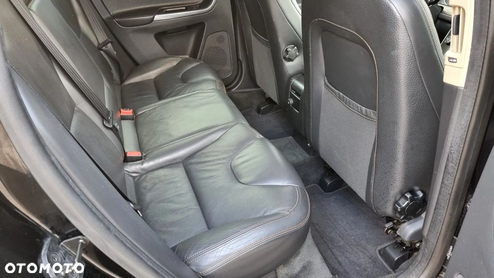 Volvo XC 60 D3 Geartronic Momentum - 13