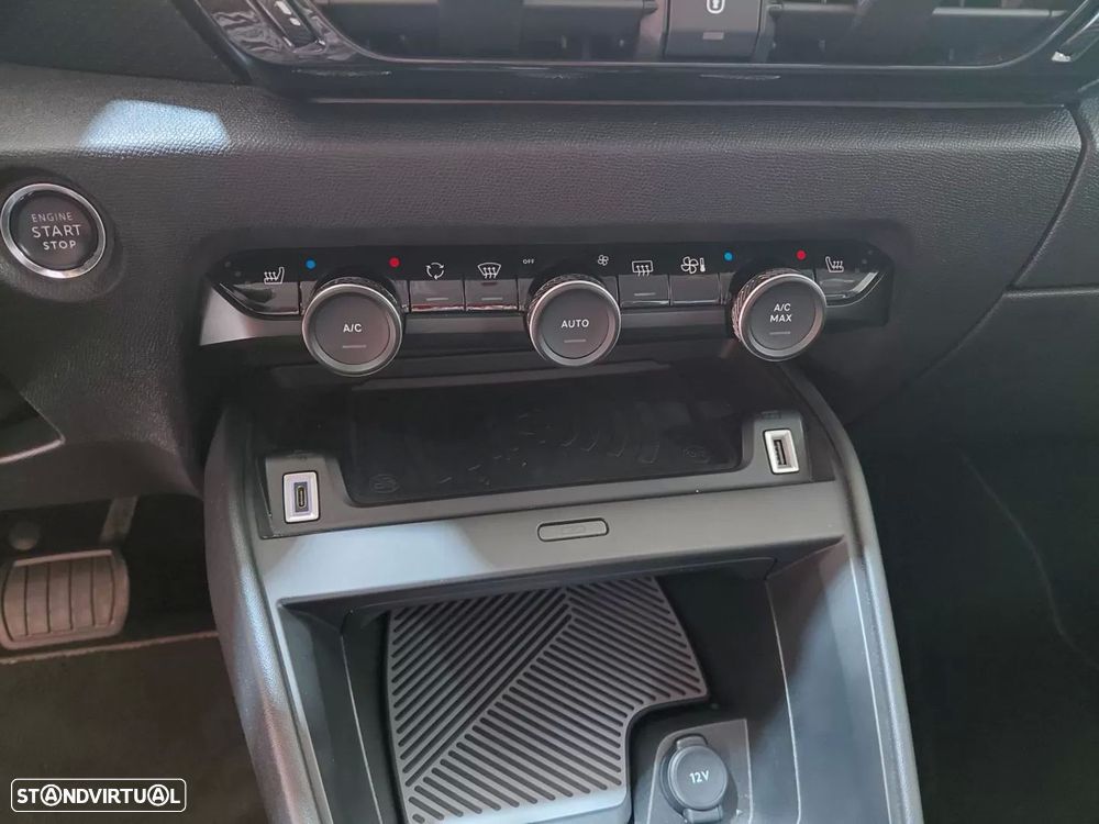 Citroën e-C4 50 kWh Shine - 18