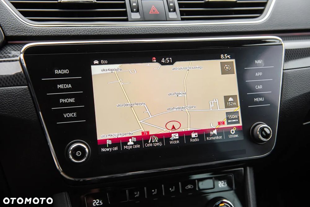 Skoda Superb 2.0 TDI DSG Sportline - 25