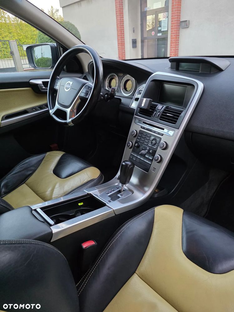 Volvo XC 60 - 16