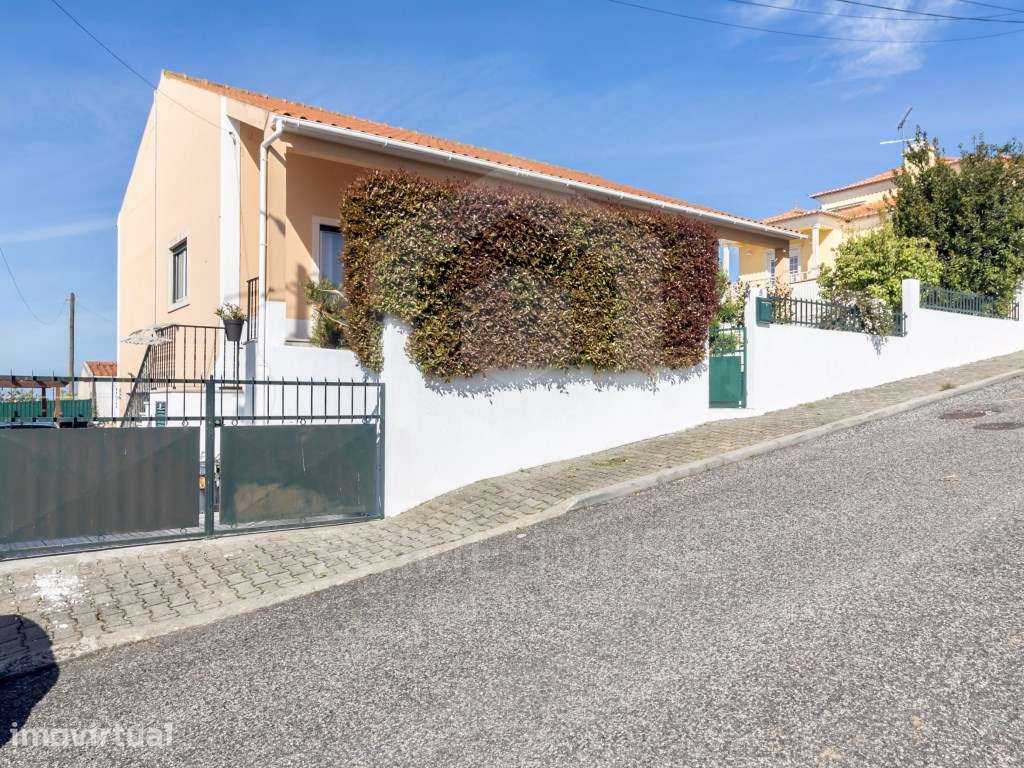 Moradia Isolada T4+1 com Piscina e Garagem Box - Grande imagem: 4/60
