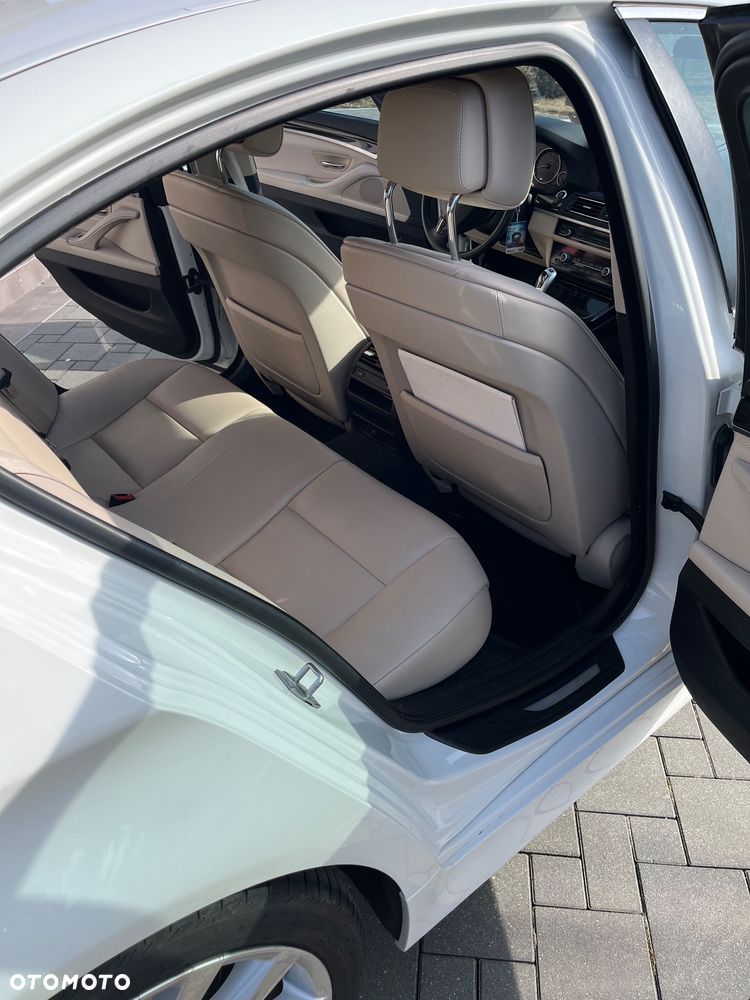 BMW Seria 5 535i xDrive - 6