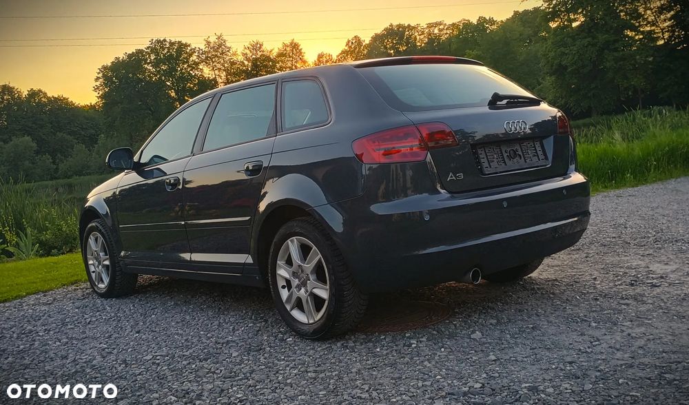 Audi A3 Sportback 1.6 Attraction - 6