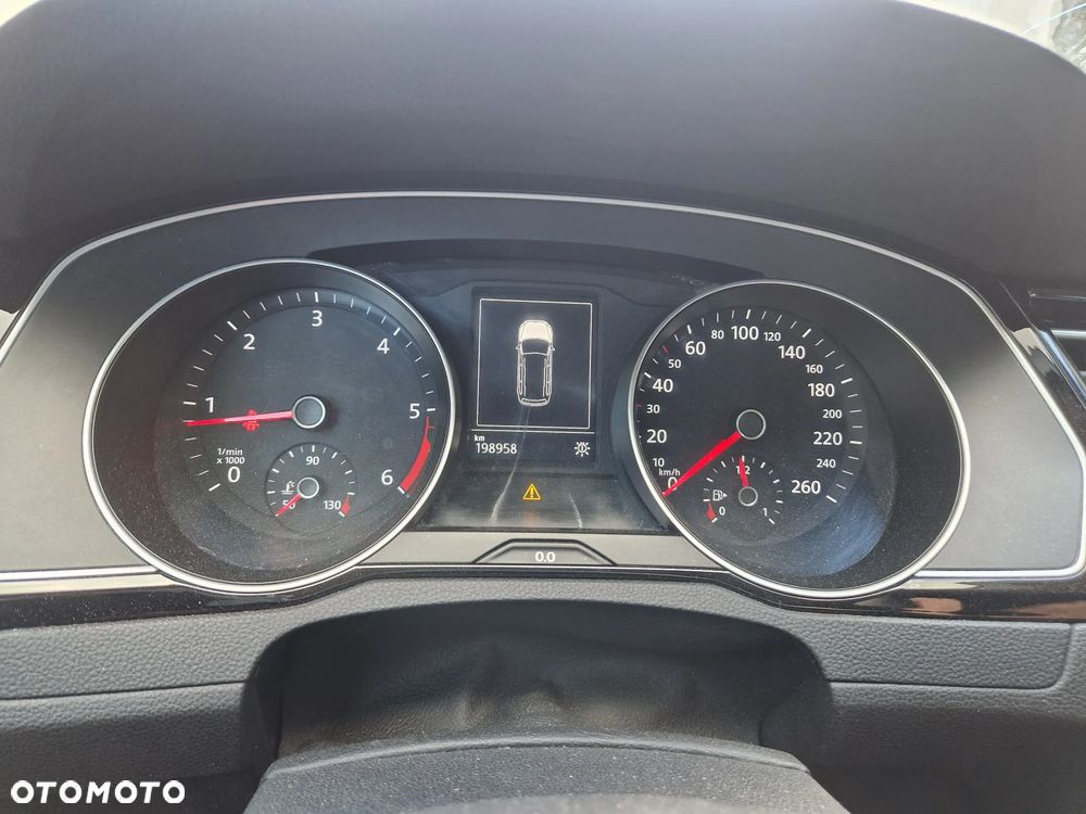 Volkswagen Passat Variant 2.0 TDI DSG (BlueMotion Technology) Comfortline - 9