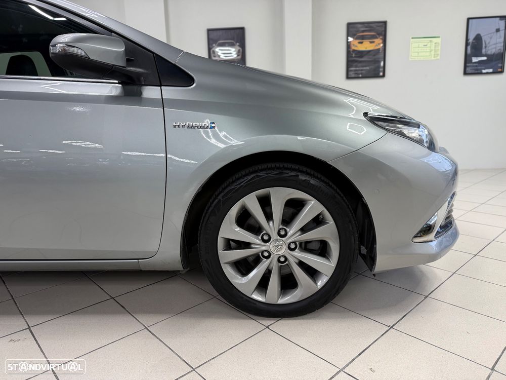 Toyota Auris Touring Sports 1.8 HSD Sport+Skyview +Navi - 4