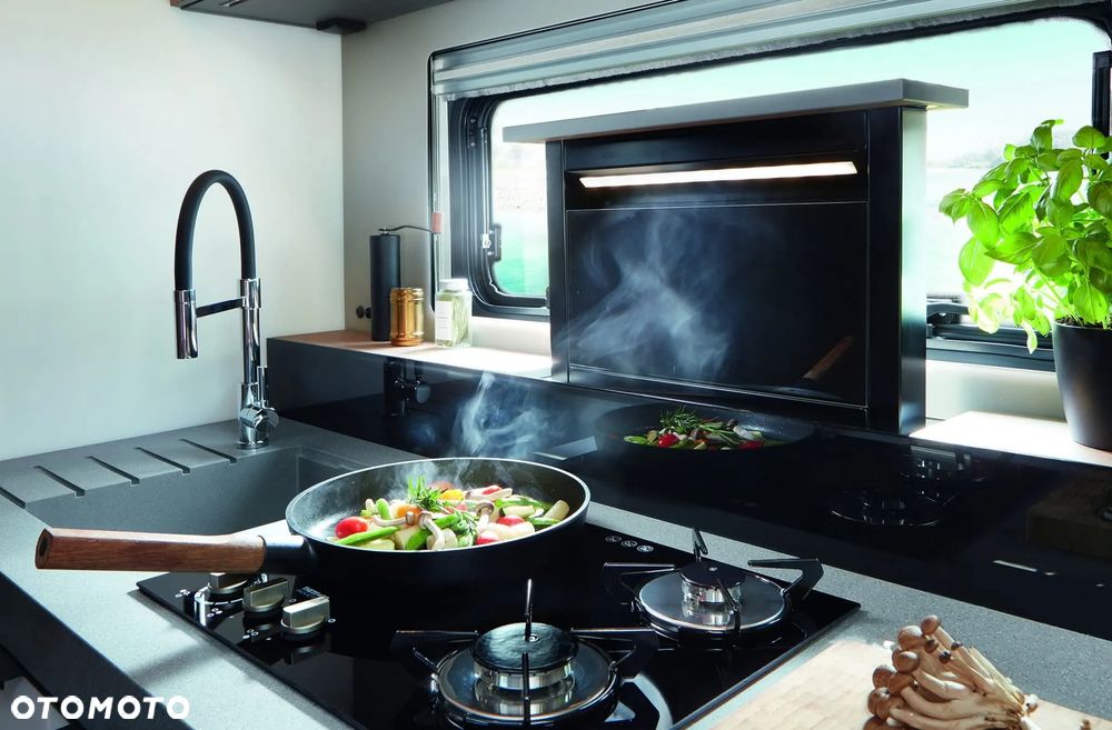 Niesmann-Bischoff Flair 920 - 24