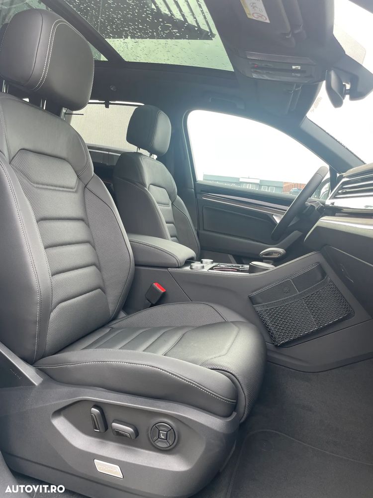 Volkswagen Touareg V6 TDI 4MOTION Elegance - 23