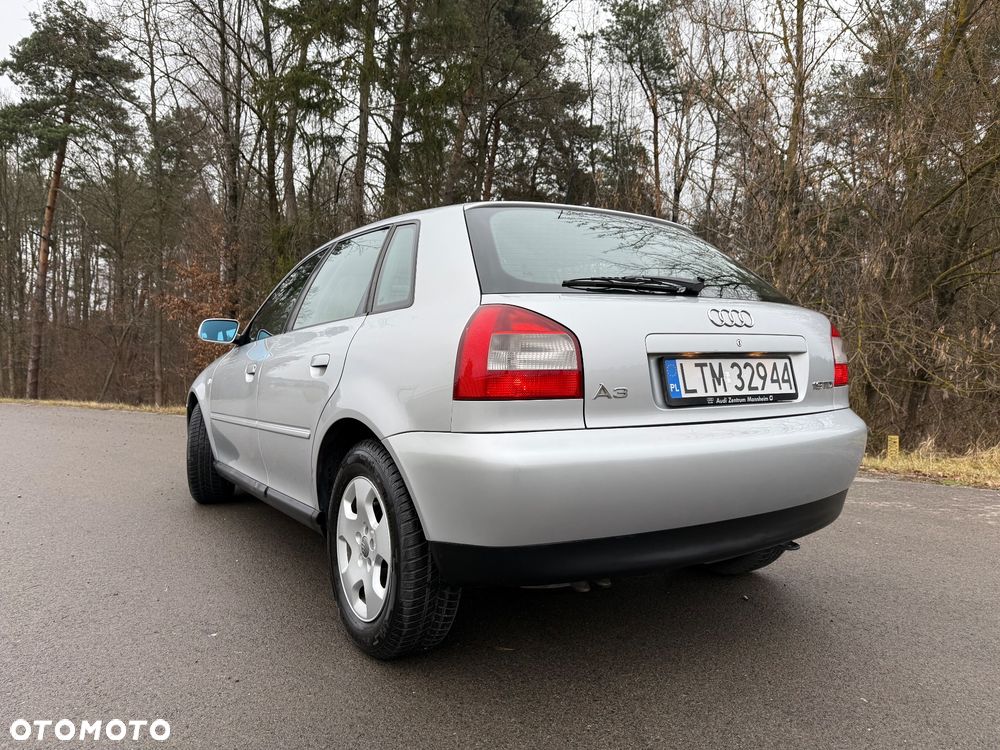 Audi A3 Sportback 1.9 TDI Attraction Tiptronic - 5