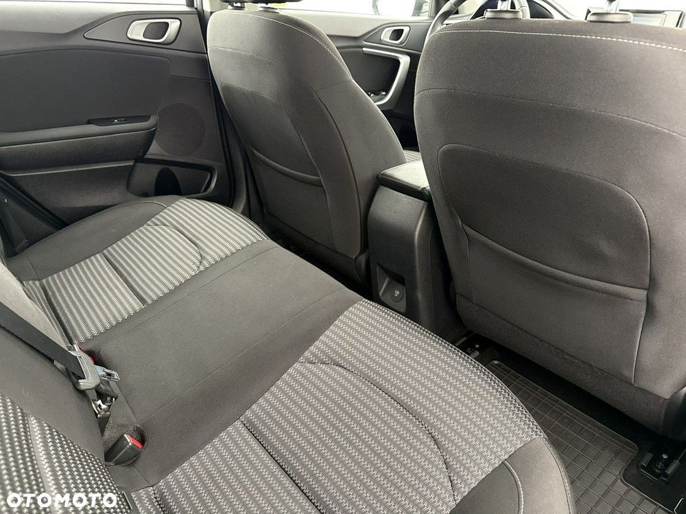 Kia Ceed - 24