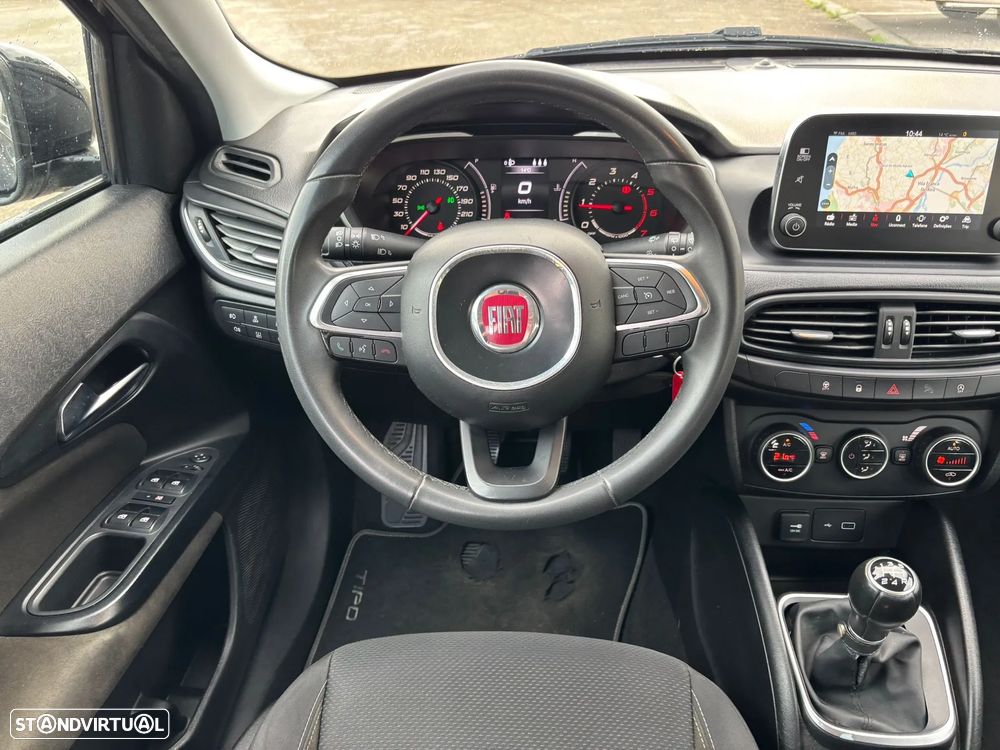 Fiat Tipo Station Wagon 1.3 M-Jet Lounge - 22