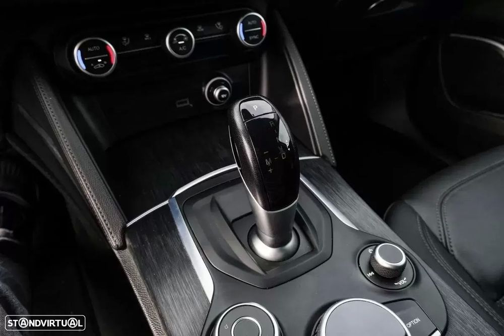 Alfa Romeo Stelvio 2.2 D Super AT8 - 21