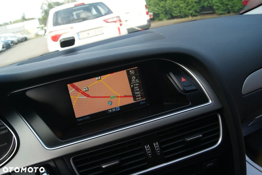 Audi A4 Avant 2.0 TDI DPF multitronic S line Sportpaket - 28