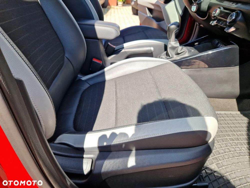 Kia Stonic 1.4 L - 24