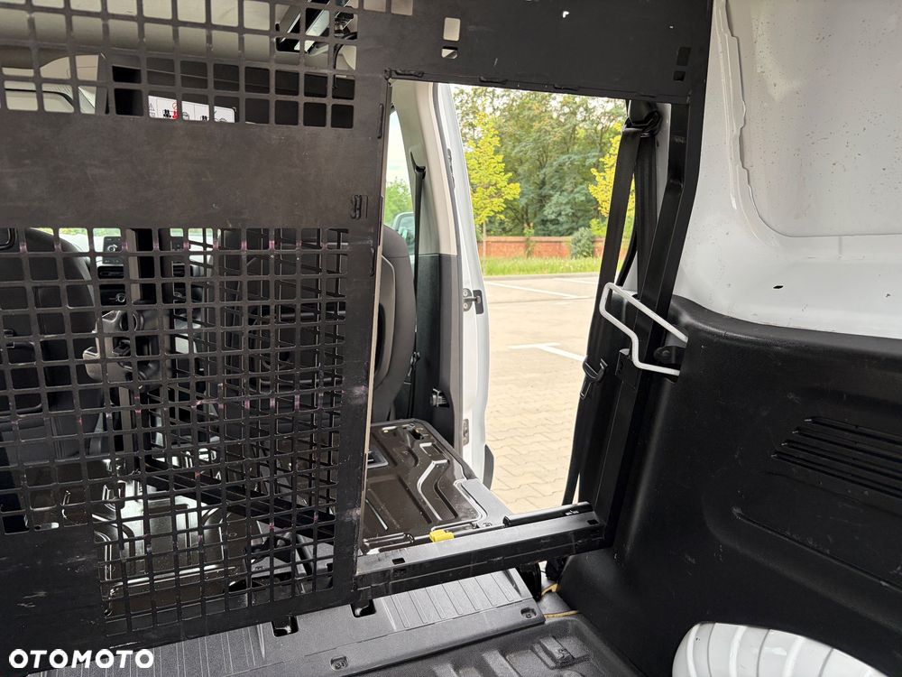 Toyota Proace City - 24