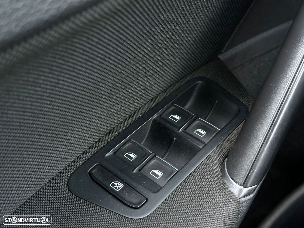 VW Golf GTD BlueMotion - 16