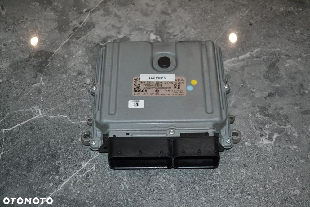 MERCEDES VITO 639 VIANO SPRINTER 2,2 CDI KOMPUTER STEROWNIK SILNIKA 6461500777 0281013785 - 1