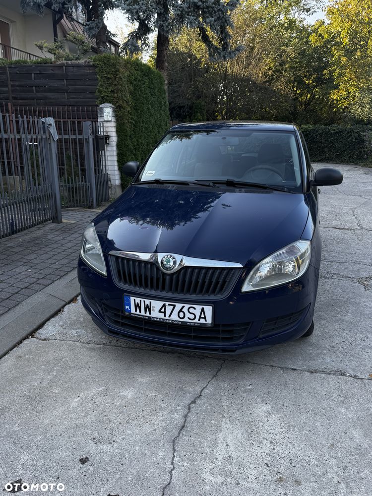 Skoda Fabia 2012 photo 2