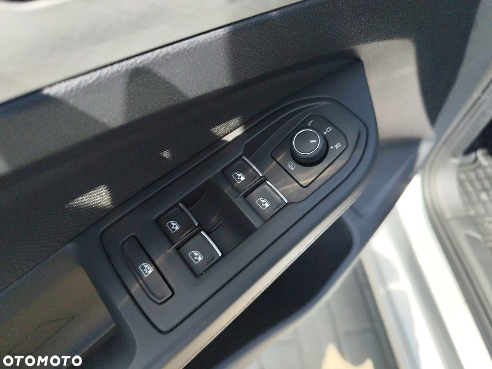 Volkswagen Golf - 11