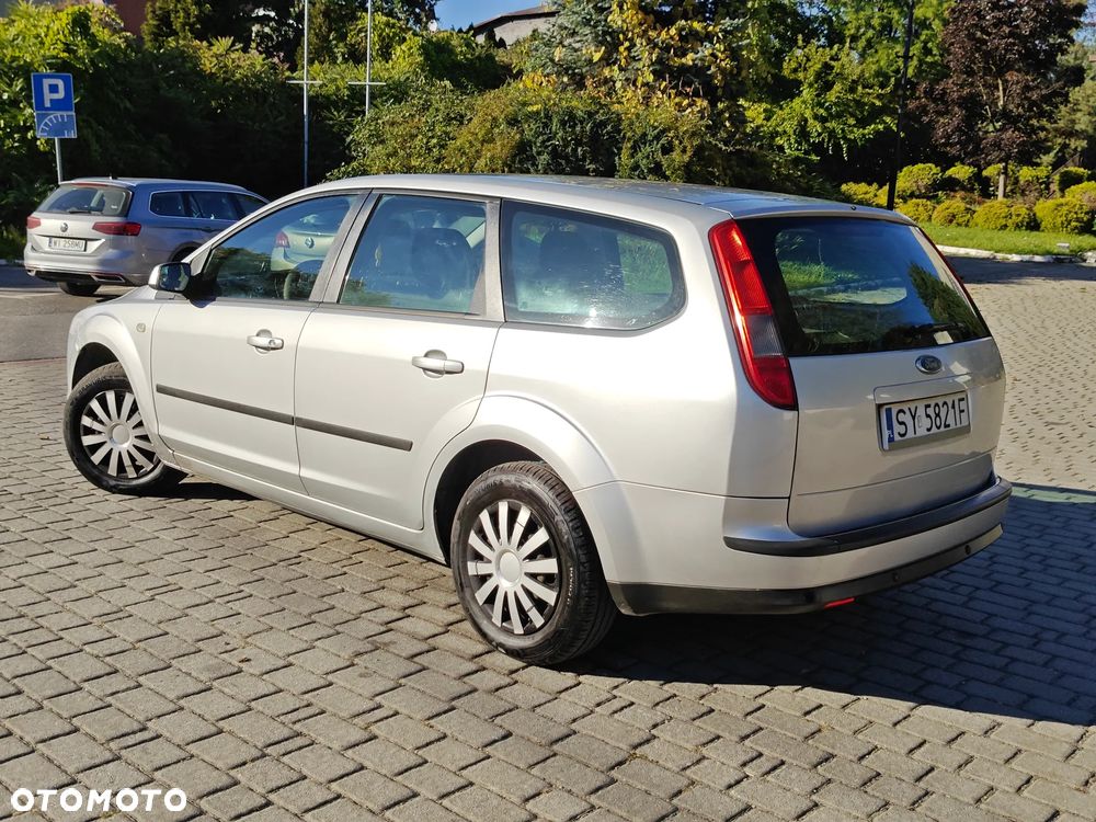 Ford Focus 1.8 Trend - 23