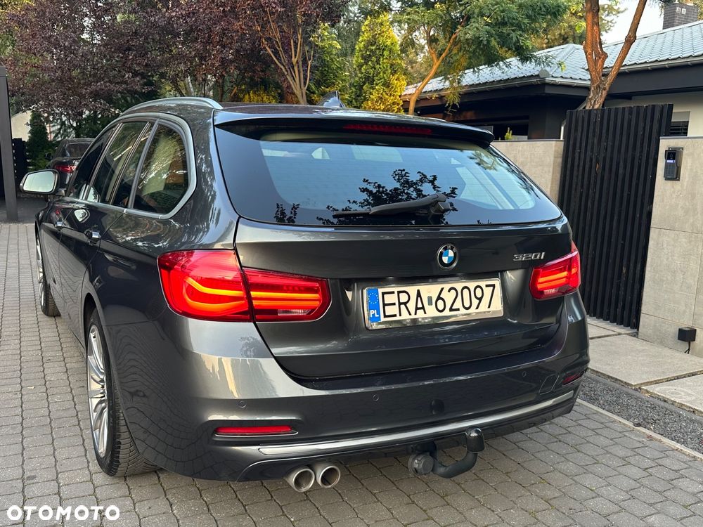 BMW Seria 3 320i GPF Luxury Line sport - 15