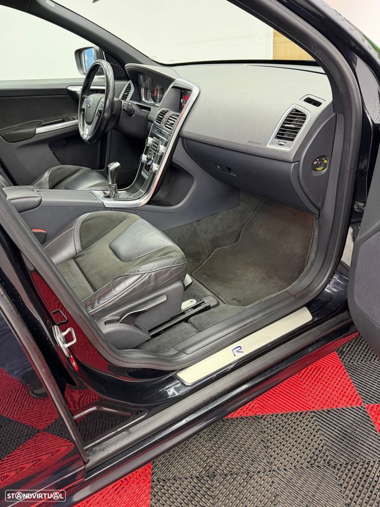 Volvo XC 60 2.0 D4 R-Design - 10