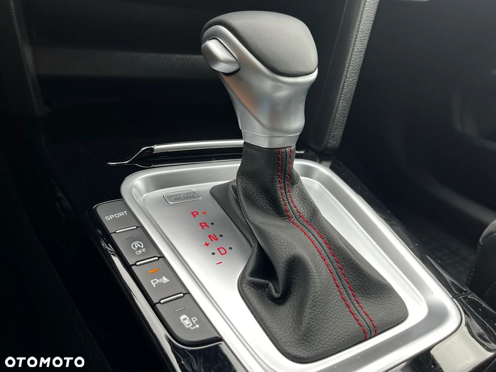 Kia ProCeed 1.6 T-GDI GT DCT - 26