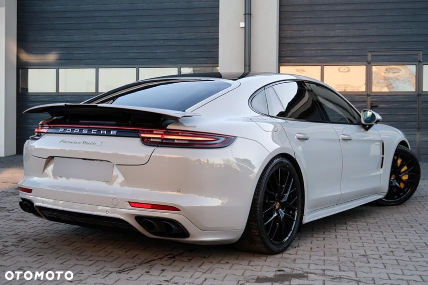 Porsche Panamera Turbo S E-Hybrid GPF - 10