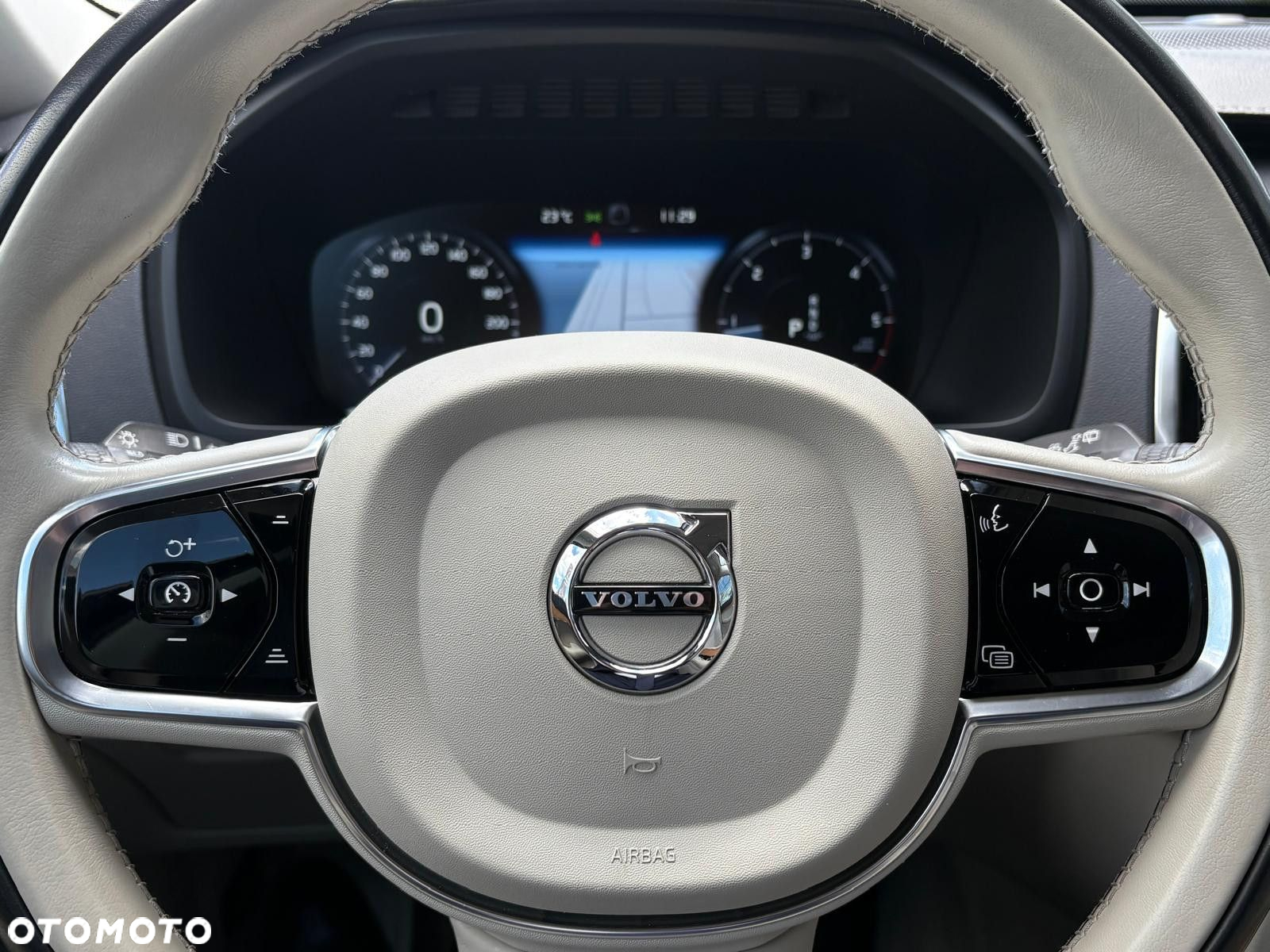 Volvo XC 90 - 18