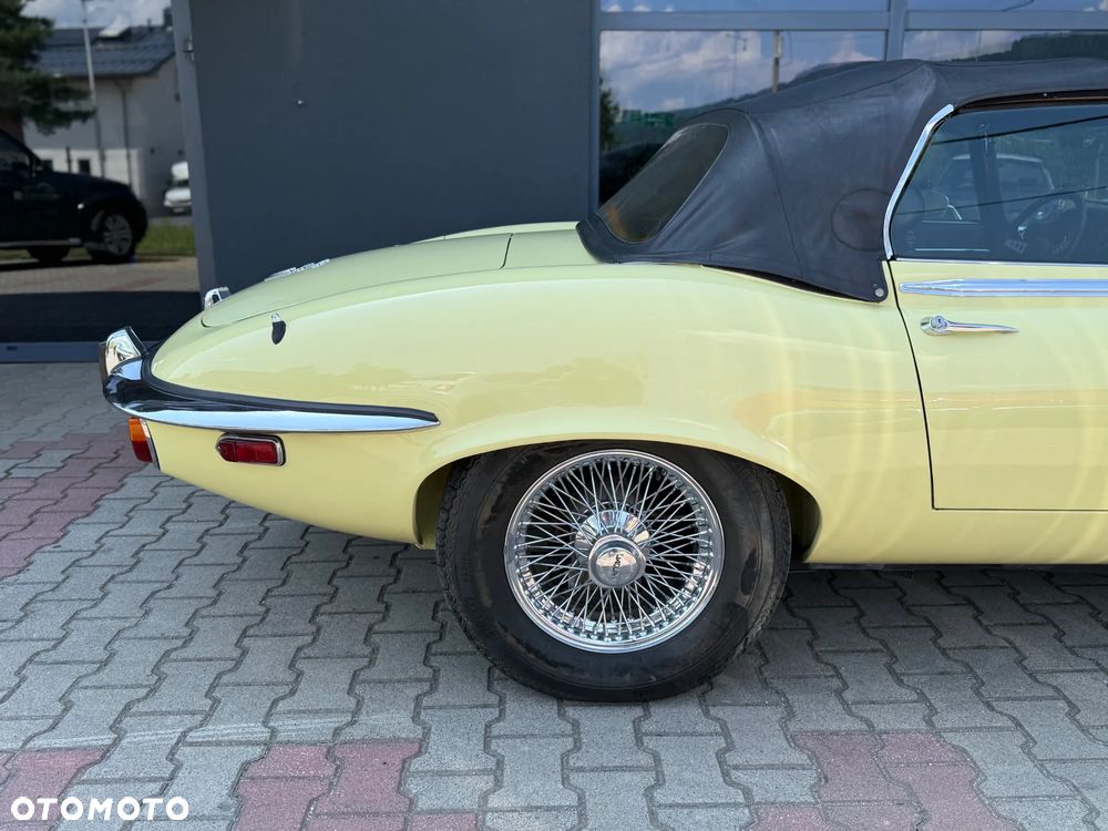 Jaguar E-Type - 8