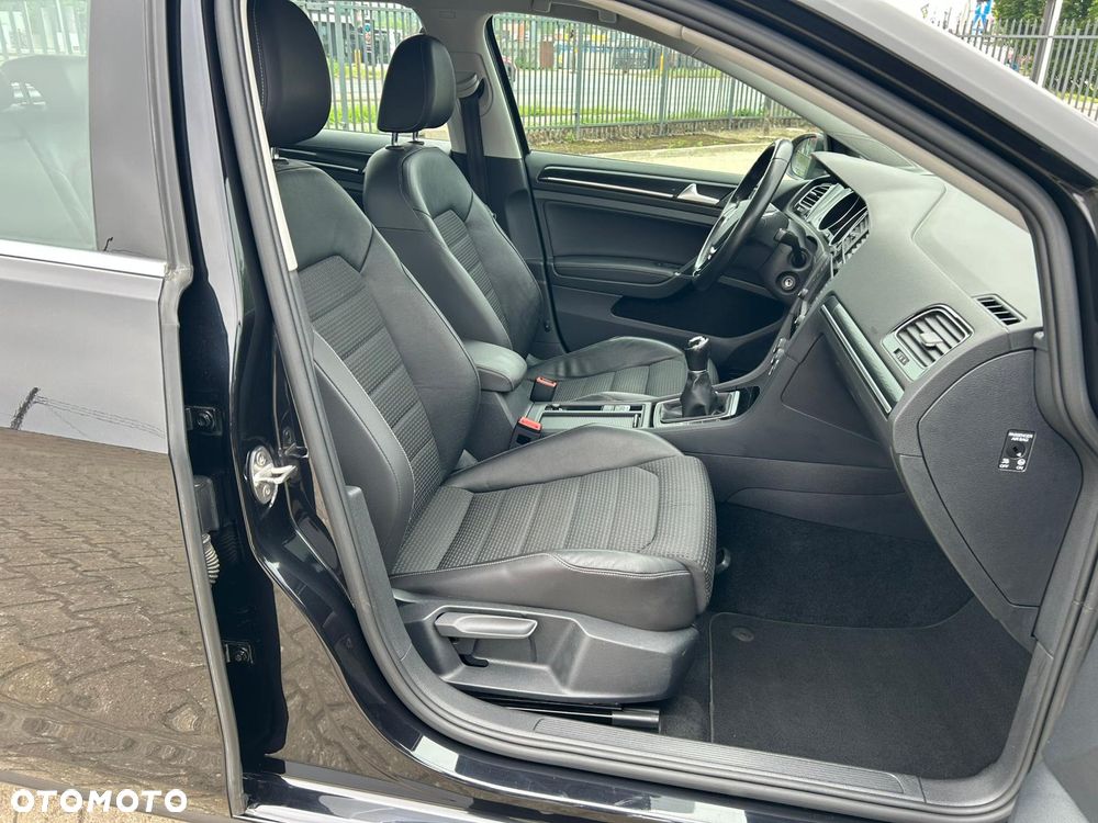 Volkswagen Golf 1.6 TDI BMT Comfortline - 19