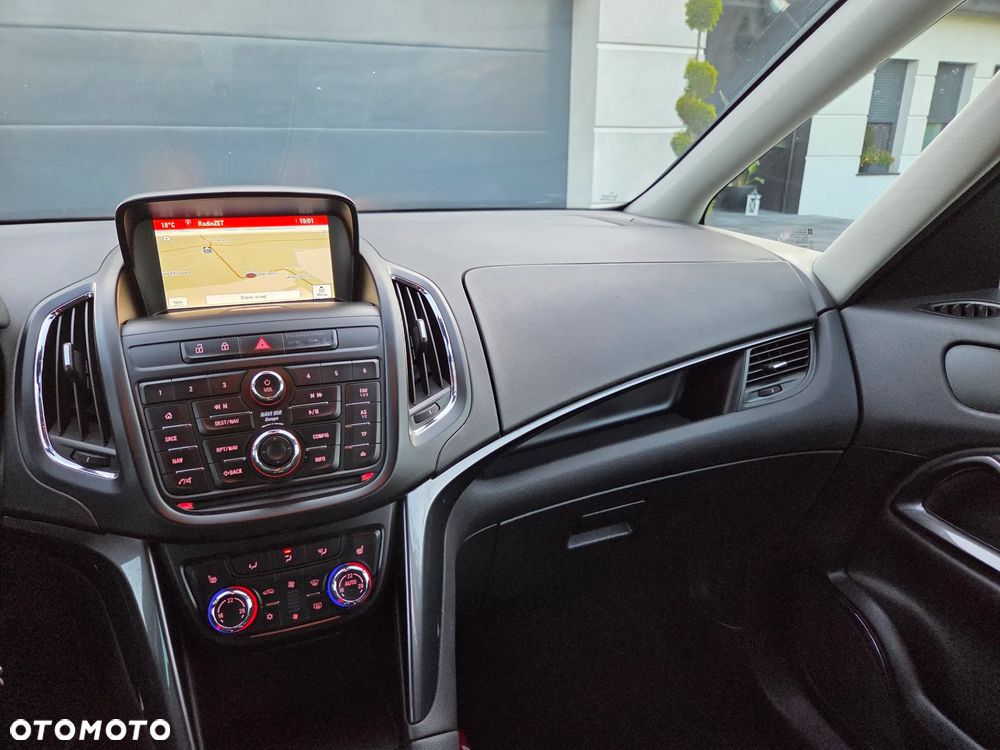 Opel Zafira - 17