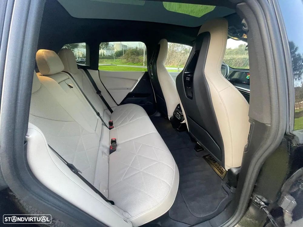 BMW iX xDrive 40 - 18