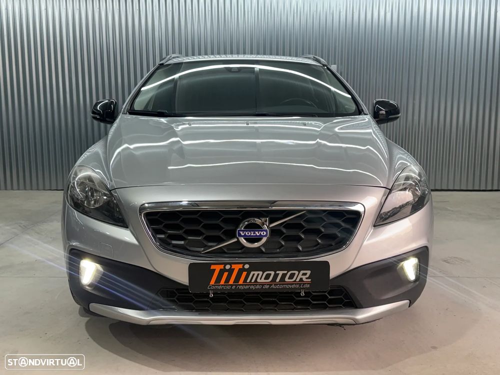 Volvo V40 Cross Country 2.0 D3 Momentum - 3